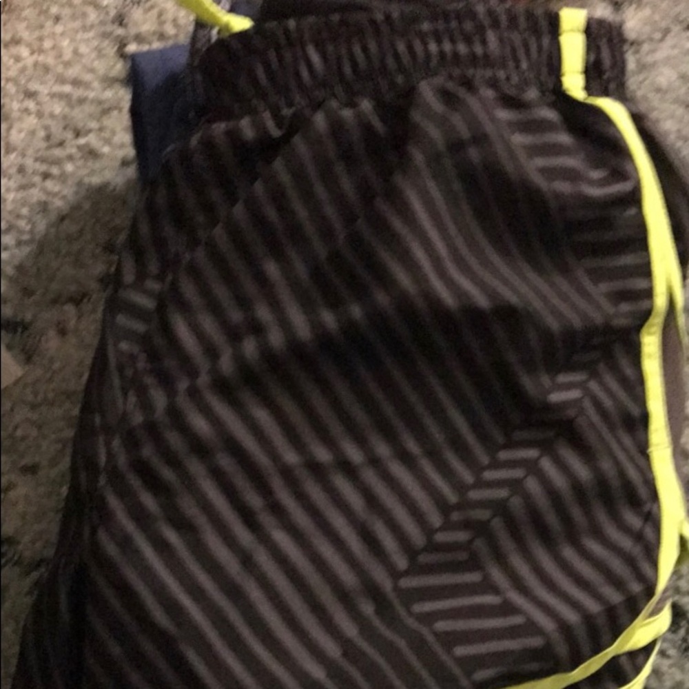 Underarmour drawstring shorts